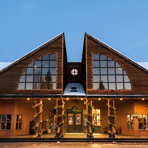 Grouse Mountain Lodge hotel in Whitefish Montana near Glacier National Park