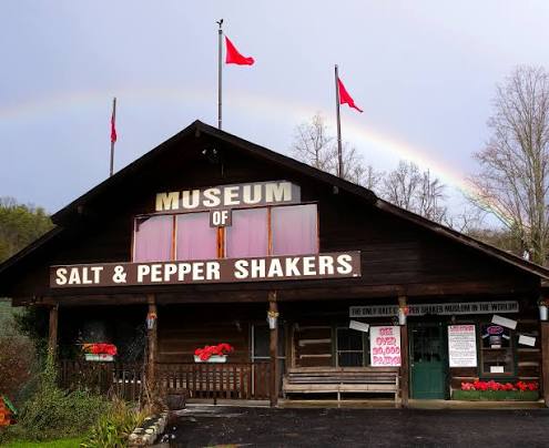 The Salt and Pepper Shaker Museum building in Gatlinburg