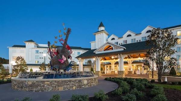 Dollywood's DreamMore Resort and Spa
