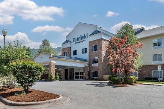 Fairfield Inn and Suites Cherokee