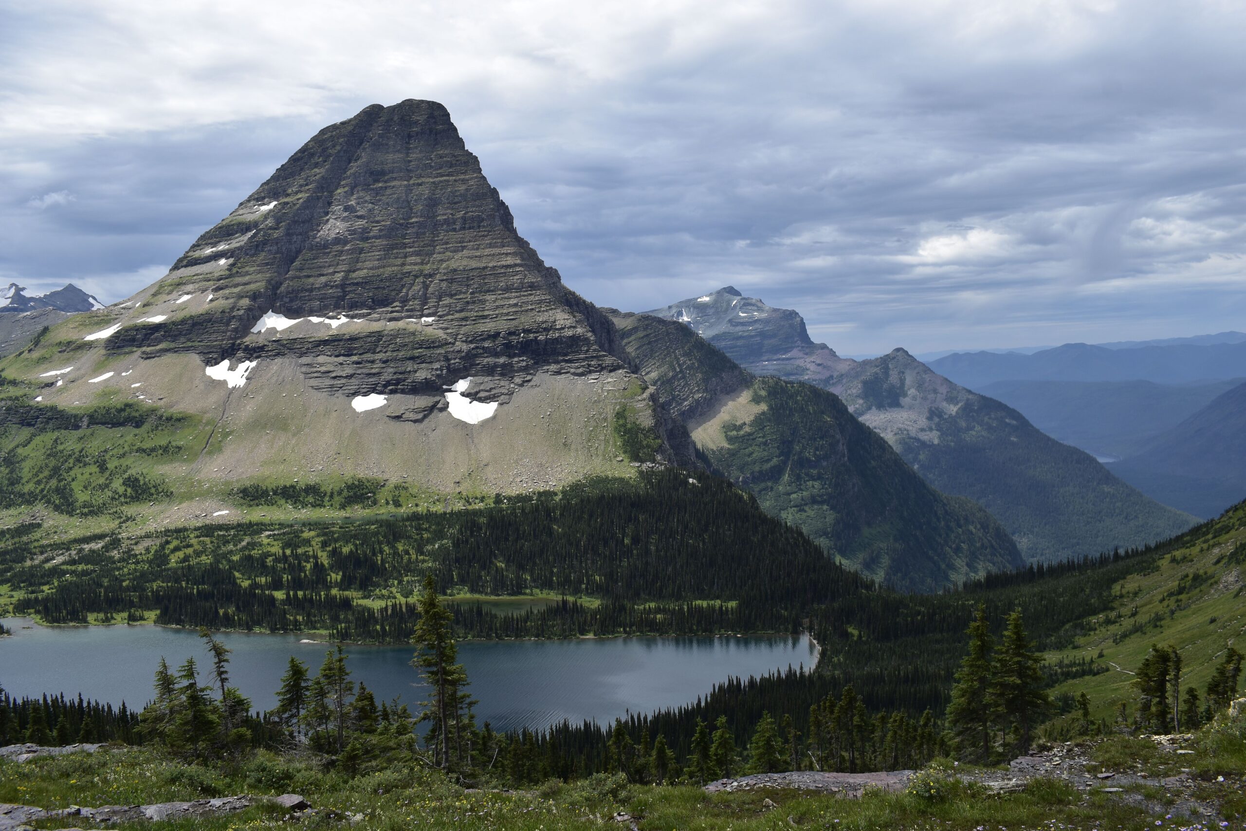Hidden Lake Overlook and Bearhat Mountain at Logan Pass