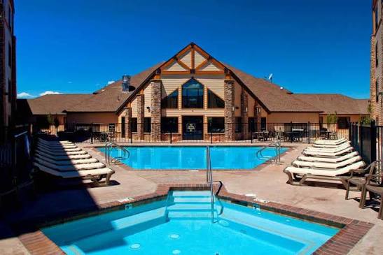 Best Western Plus Bryce Canyon Grand Hotel near the park entrance