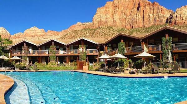 Desert Pearl Inn on the Virgin River in Springdale, Utah