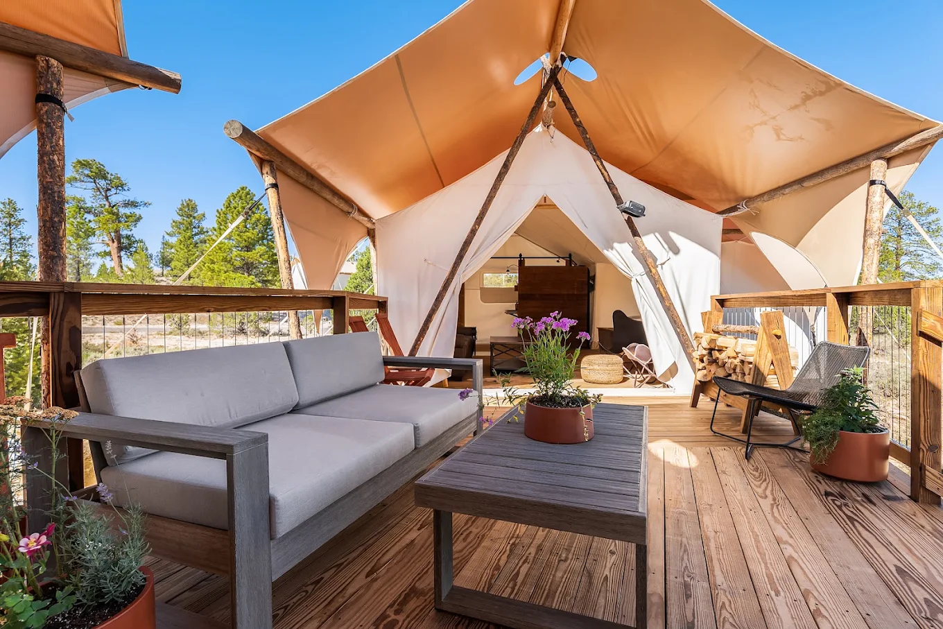 Safari tents at Under Canvas Bryce Canyon
